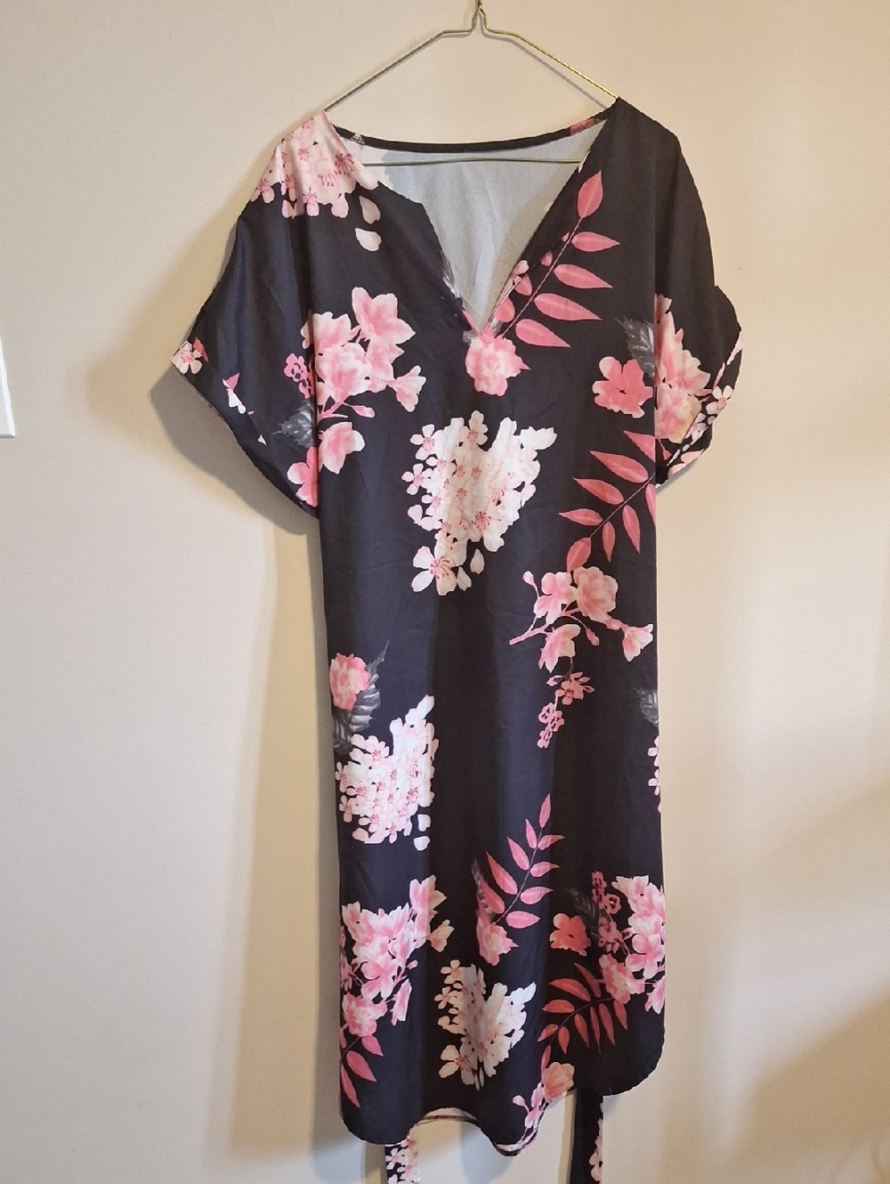 Black Floral V-Neck Shift Dress with Pink Blooms